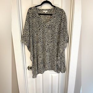 “Umgee”size small blouse